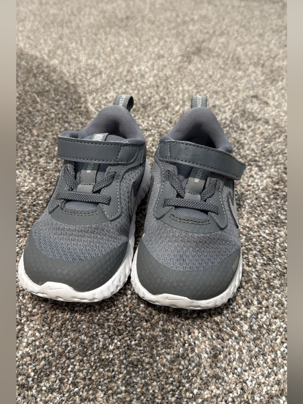 Nike revolution grey kids size 8C